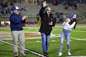 Homan receives Hall of Fame award